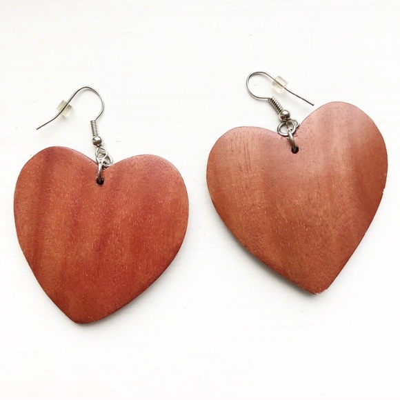 Madewell Jewelry - Chic brown wooden heart drop earrings